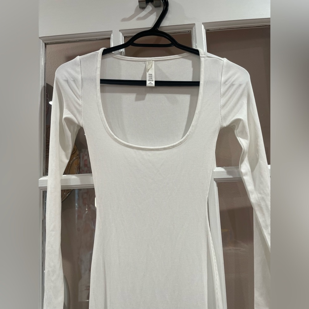 SKIMS White Lounge Long Sleeve Maxi Dress size xs - Picture 8 of 9